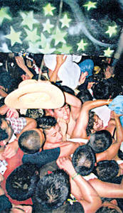 Segundo aviso de desalojo caus&oacute; la tragedia en antro