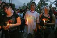 Familiares y amigos de las víctimas del operativo en el News Divine realizaron una misa en memoria de los fallecidos