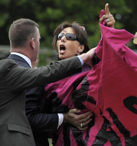 Bush, "&iexcl;fascista!"