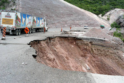 Ayer, seis muertos y cuatro desaparecidos por las lluvias