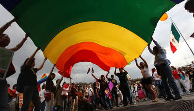 "&iexcl;Todas las mujeres, todos los derechos!"