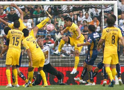 Rescata Pumas empate ante Am&eacute;rica