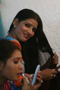 Bailarinas de Living Arts, compañía que trae a Guanajuato las danzas folclóricas del estado de Rajasthan, India, como parte de la fiesta cervantina