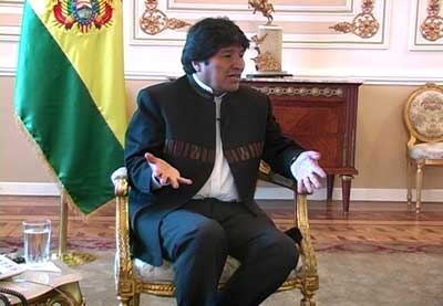 La oposici&oacute;n quiere retornar a la Colonia: Evo