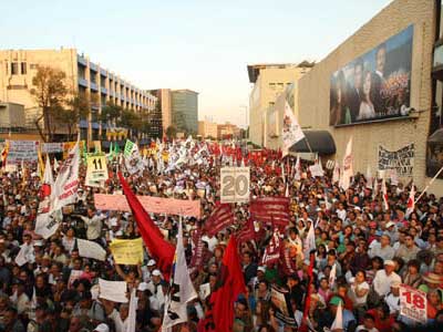 Plant&oacute;n frente al canal de las estrellas