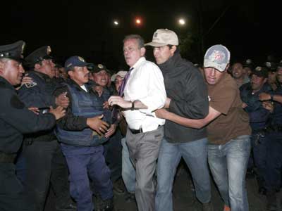 Tl&aacute;huac: tensa expropiaci&oacute;n para la l&iacute;nea 12 del Metro