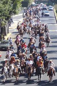 La cabalgata revolucionaria en la Magdalena Contreras