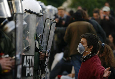 “Hay que desarmar a la polic&iacute;a”