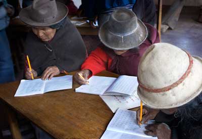 Bolivia, tercer pa&iacute;s de AL libre de analfabetismo
