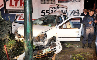 Mueren seis j&oacute;venes en un arranc&oacute;n