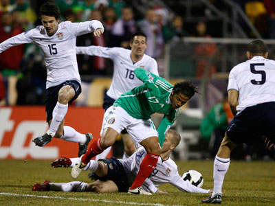 Pat&eacute;tico comienzo del Tri en el hexagonal